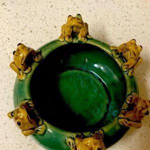 Ceramic u can put anything inside pencils .